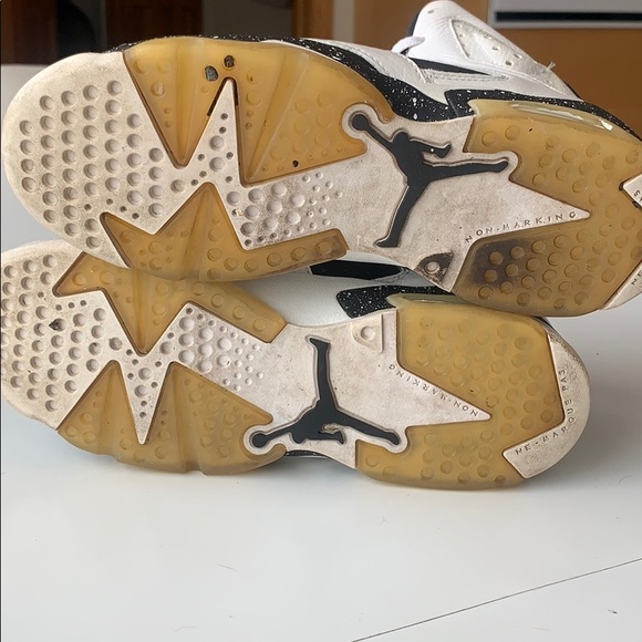 Jordan 6 Oreos - Picture 5 of 9